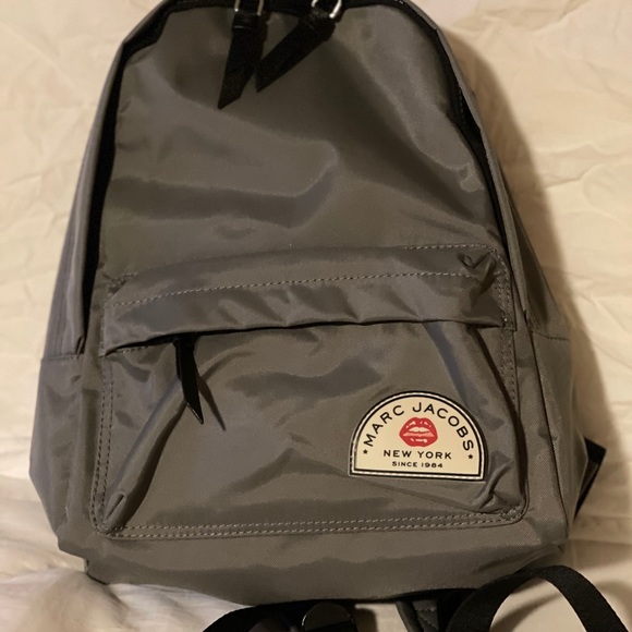 Marc Jacob’s collegiate medium Nylon backpack🎒 - Picture 3 of 7